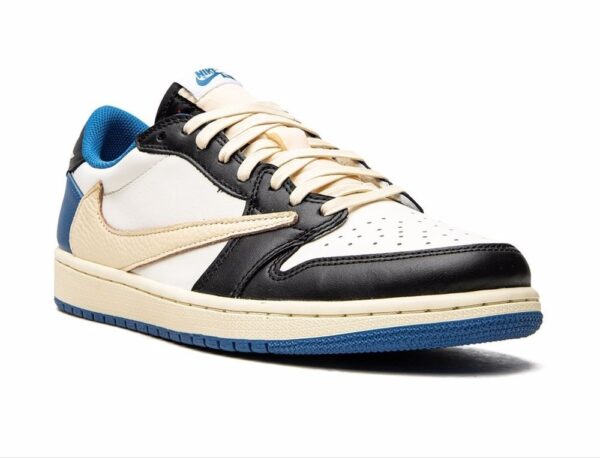 Air Jordan 1 Low OG SP x Travis Scott - Image 2