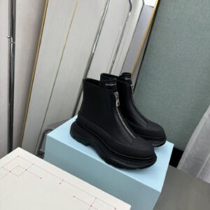 Alexander Mqueen Tread Slick Zip Boot In Black