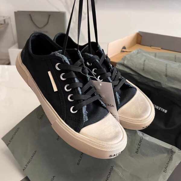 Balenciaga Paris Low Top Sneaker In Black