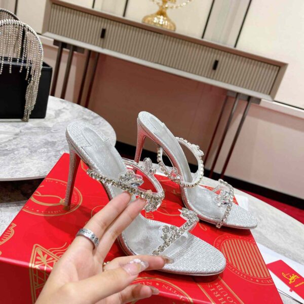 Christian Louboutin Just Queen - Image 2