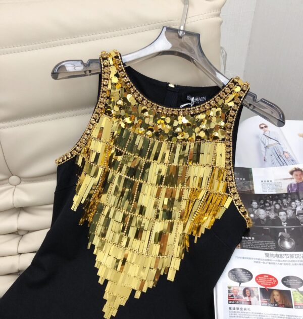 Balmain Grain De Poudre Embroidered Dress - Image 15
